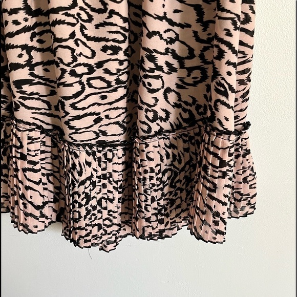 Parker Strapless Pink Leopard Print Pleated Summer Beachy Mini dress - Picture 3 of 10